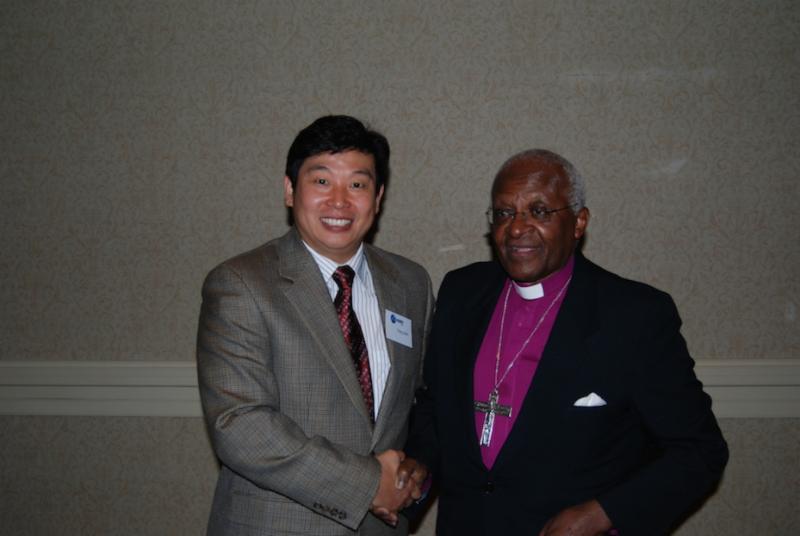 Dr. Yang meeting with Archbishop Desmond Tutu after his release from Chinese prison